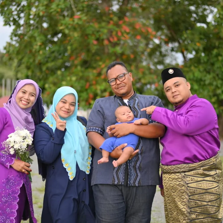custume made baju pengantin.....tq